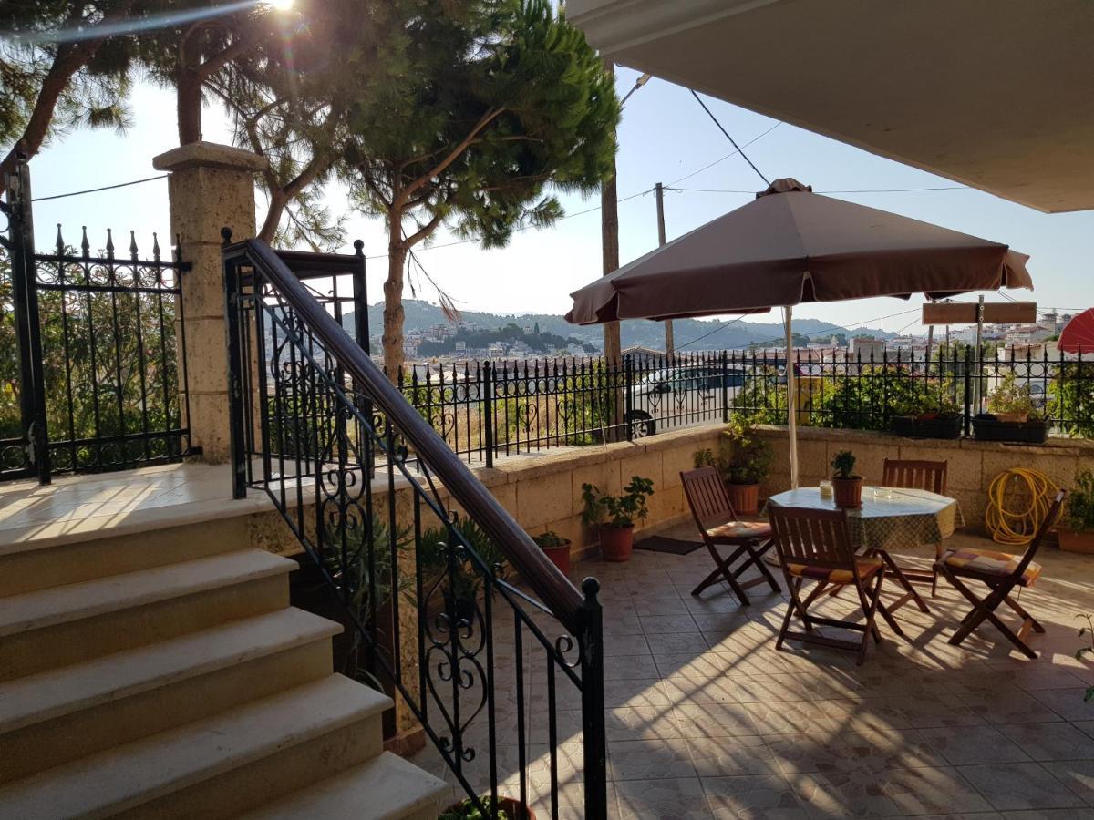 Filidas Apartments Skiathos Town Exterior foto
