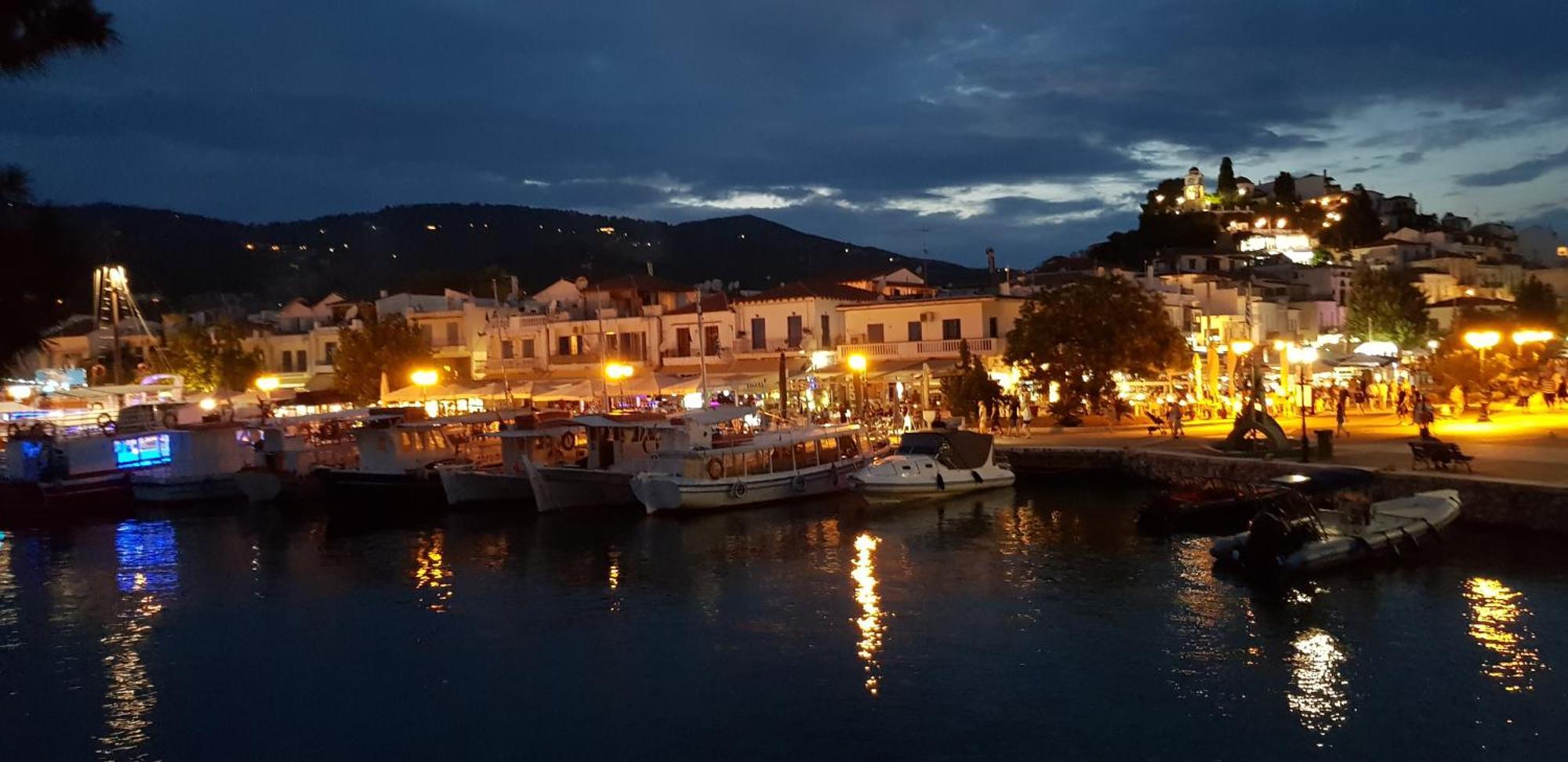 Filidas Apartments Skiathos Town Exterior foto